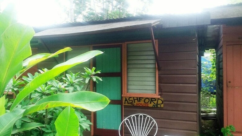 Hotel Secret Cabins At Firefly Beach