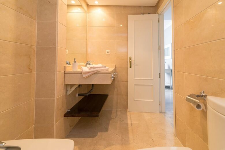 Apartamentos Letmalaga Dama de Noche