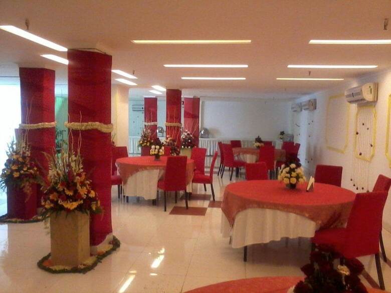 Hotel Clarks Inn Kailash Colony