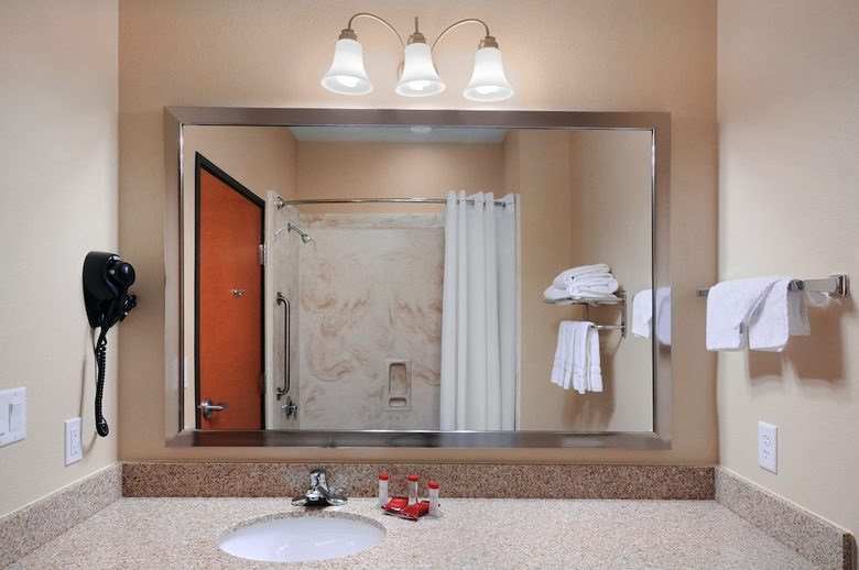Hotel Ramada By Wyndham College Station