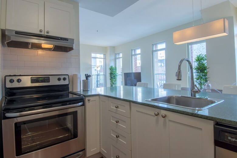 Airy Downtown Apartments By Nuage