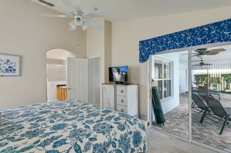 4br Pool Home In Orange Tree By Shv