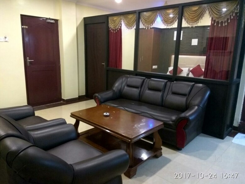 Hotel Aakash Residency