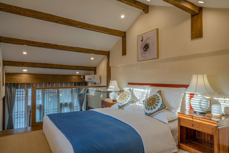Floral Hotel Lijiang Qinyuan