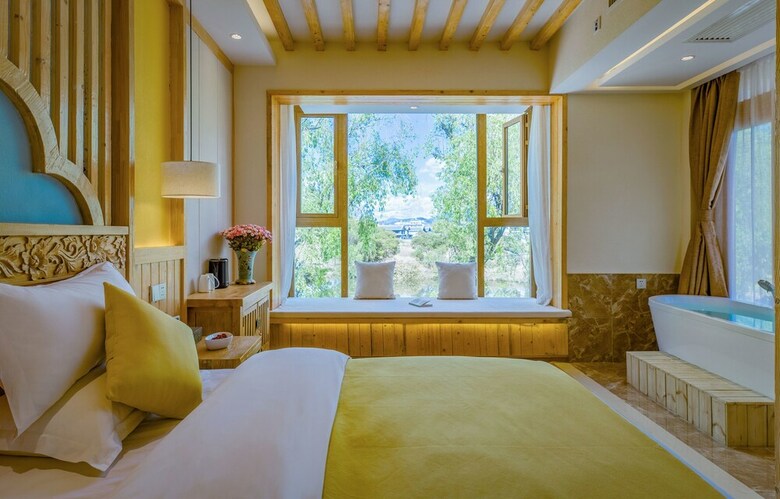 Posada Floral Hotel Lijiang Lakeside Inn