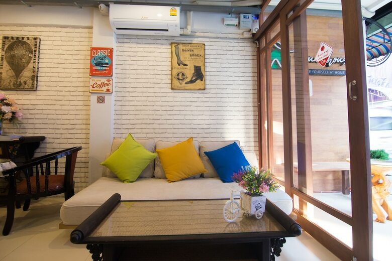 Hotel Suree House