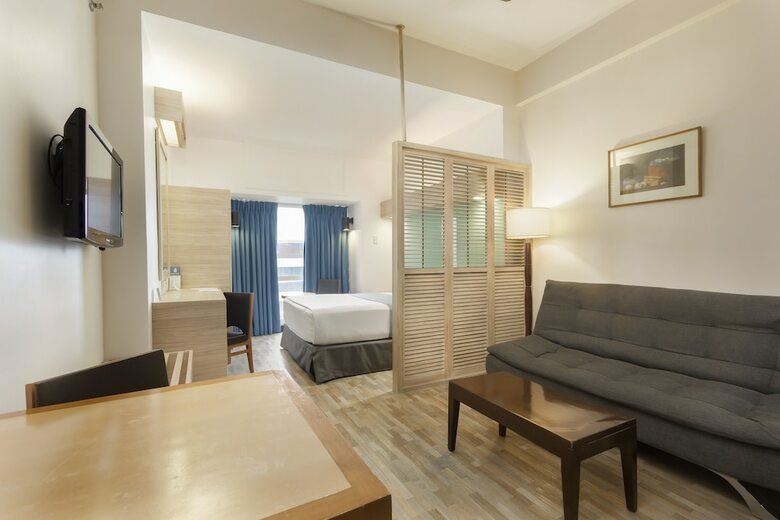 Hotel Microtel By Wyndham Mall Of Asia