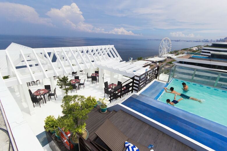 Hotel Microtel By Wyndham Mall Of Asia