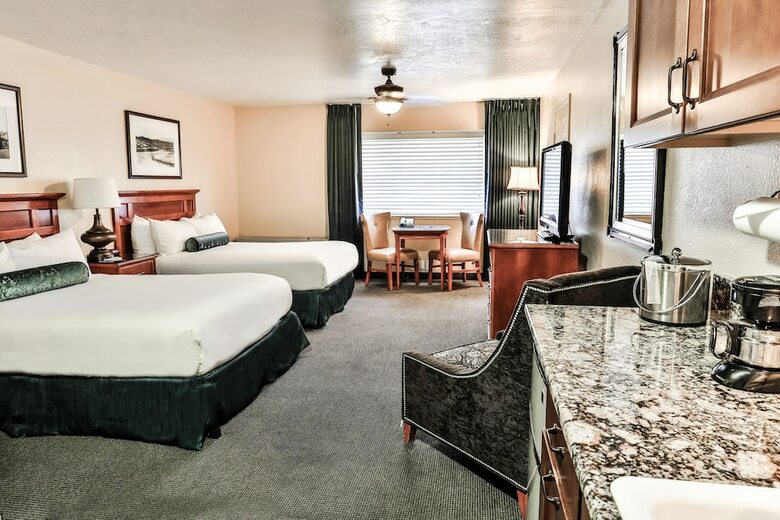 Hotel The Springs Resort & Spa