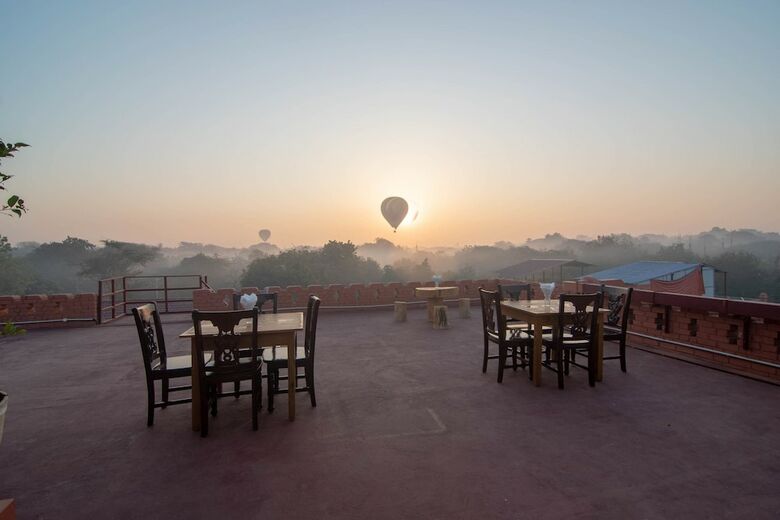 Bagan Htate Htar Hotel