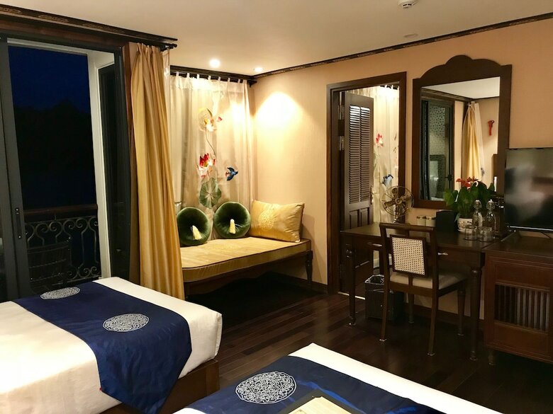 Indochine Cruise Lan Ha Bay
