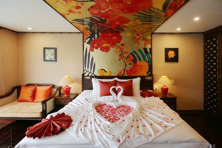 Indochine Cruise Lan Ha Bay