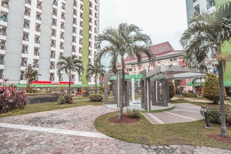 Hotel Oyo 498 Green Lake View Ciputat