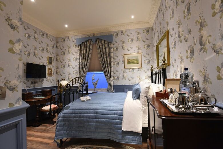 Hotel The Aston Tavern