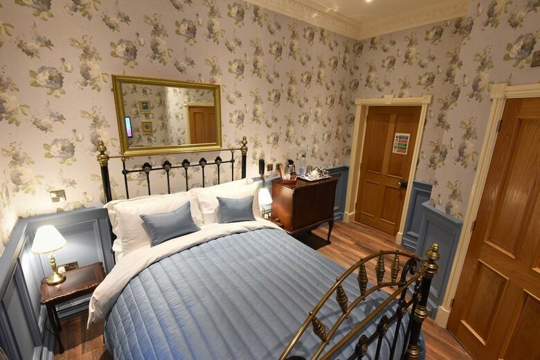 Hotel The Aston Tavern