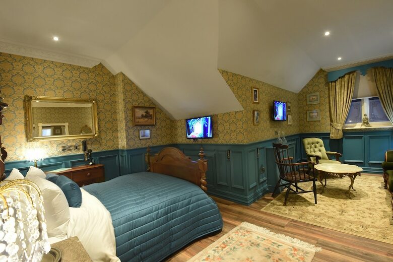 Hotel The Aston Tavern