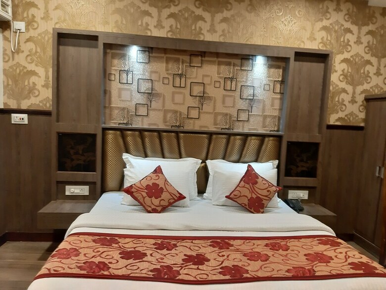 Hotel Chintpurni International