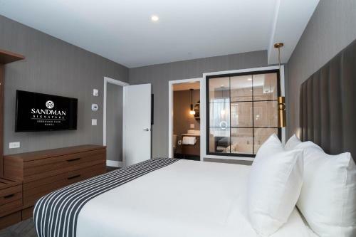 Sandman Signature Sherwood Park Hotel