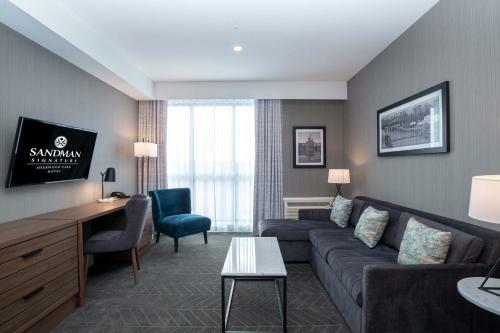Sandman Signature Sherwood Park Hotel