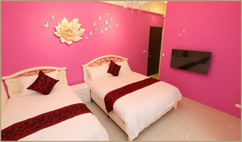 Hotel When Happiness Knock Your Door