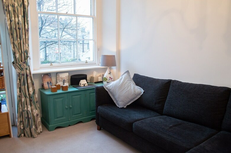 Stockbridge Family Home With Private Garden