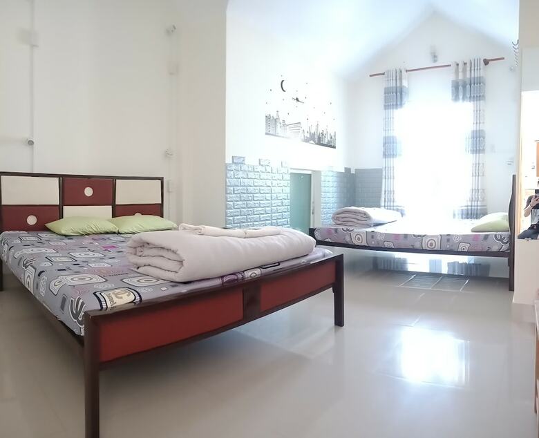 Hostal Europe Town Hostel & Bar - Adults Only