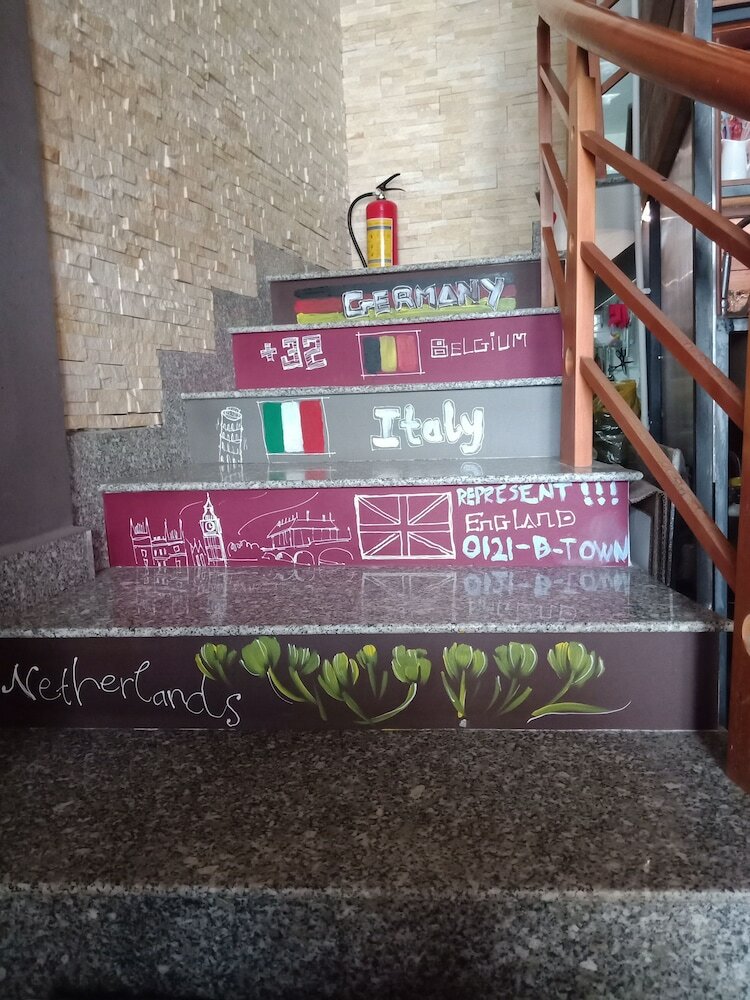 Hostal Europe Town Hostel & Bar - Adults Only
