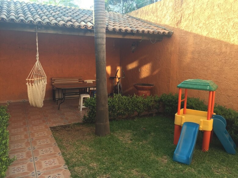 4 Recamaras Zona Sur Wifi Jardin Cochera