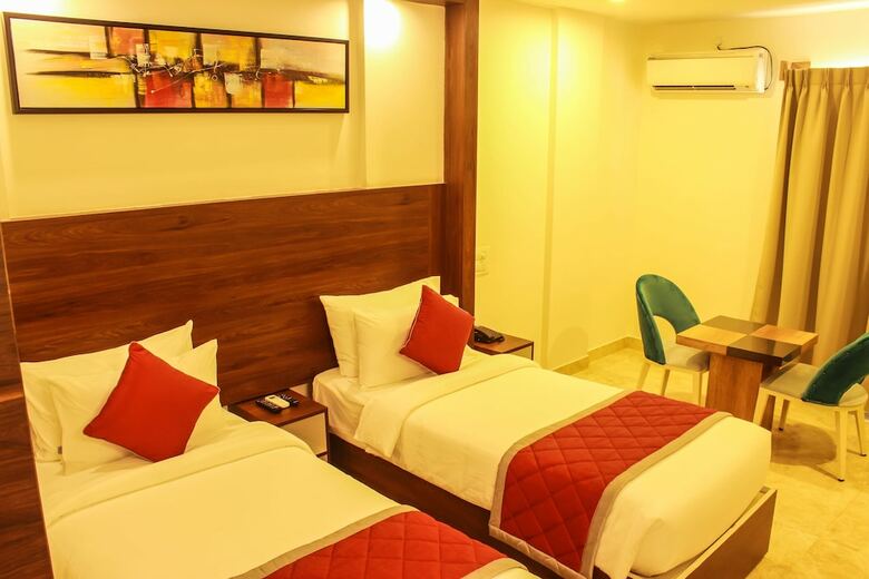 Rest Inn Skr A Petrichor Hotel