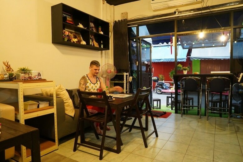 Hostal Real Sleep Hostel