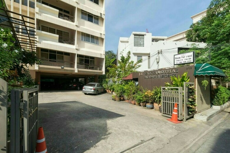 Hotel Le Vanvarothai Saladaeng Residence