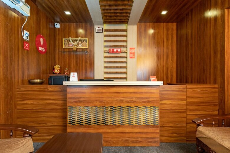 Hotel Oyo 17224 Swarnam Residency