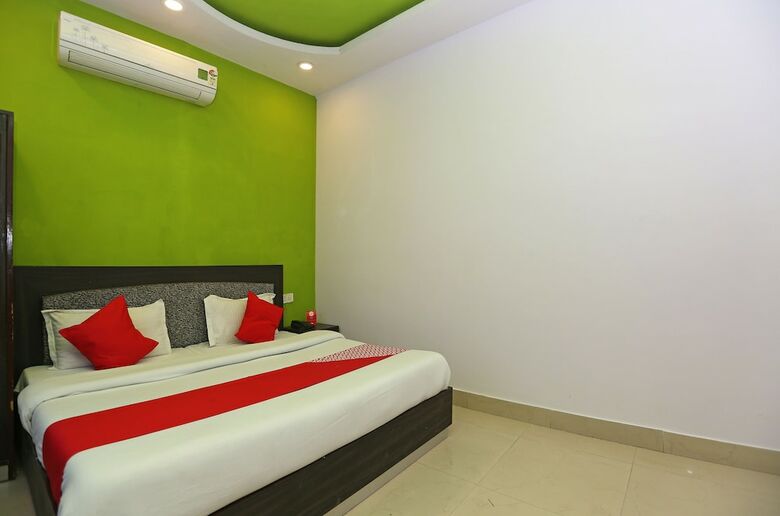 Oyo 19802 Hotel Anant Plaza