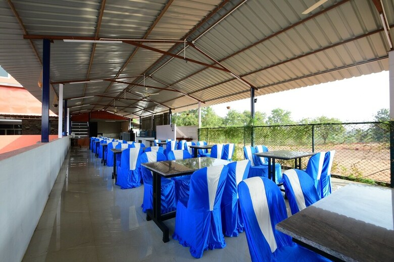 Hotel Oyo 24476 Ssg Residency