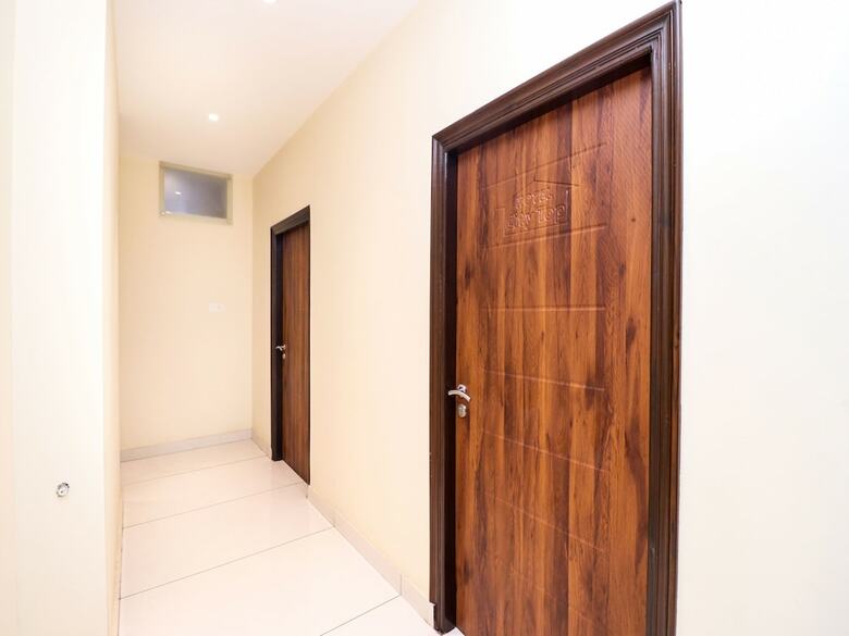 Oyo 18377 Hotel New City Top