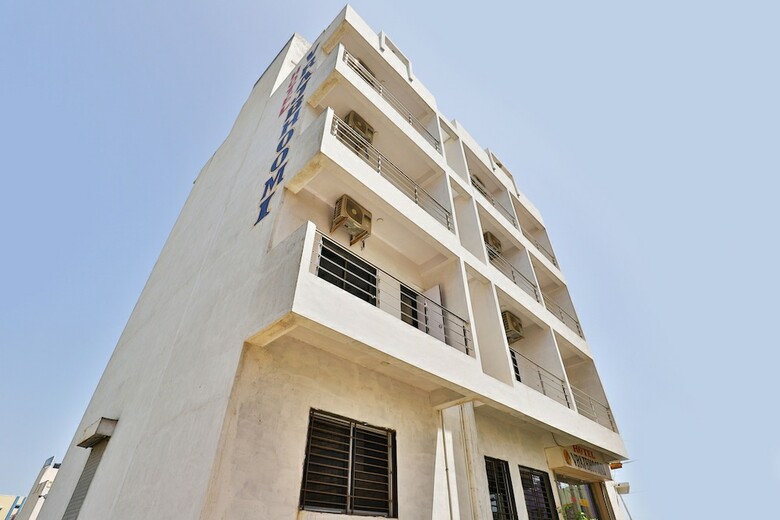 Hotel Oyo 18807 Vrajbhoomi