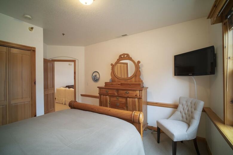 3 Bedroom 3 Bathroom Chalet 719