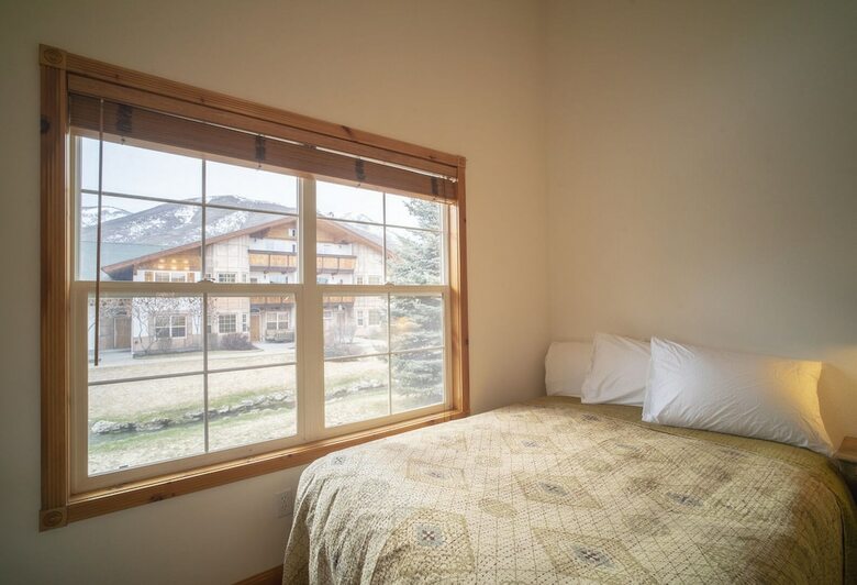 3 Bedroom 3 Bathroom Chalet 719