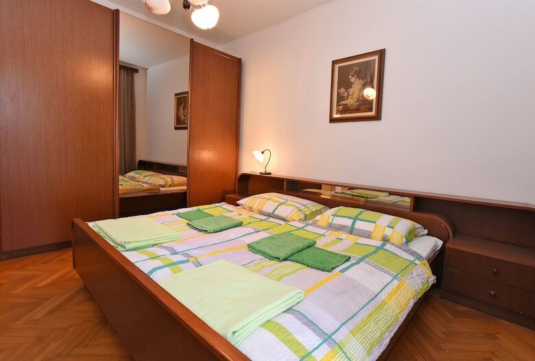 Apartment 74