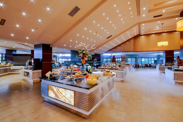 Limak Lara Deluxe Hotel & Resort