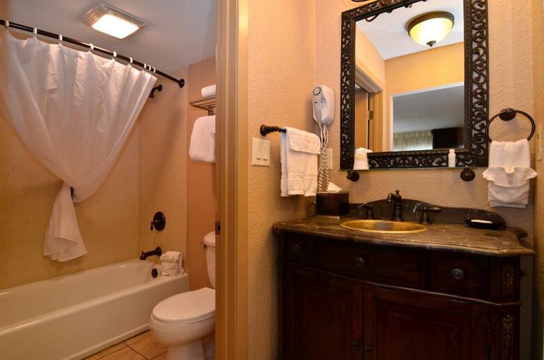 Hotel Best Western Plus Landing View Inn & Suites