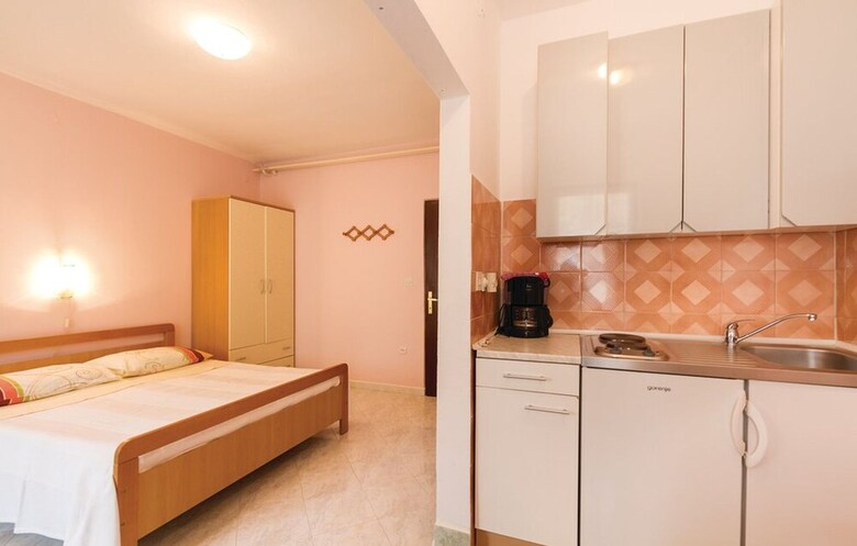 Apartment 167