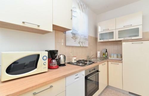 Apartment 1375