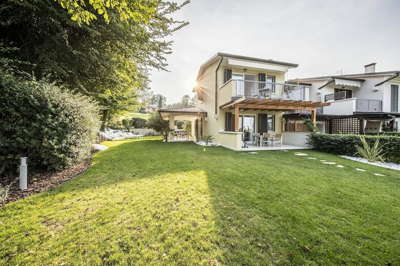 Italia Living Villa