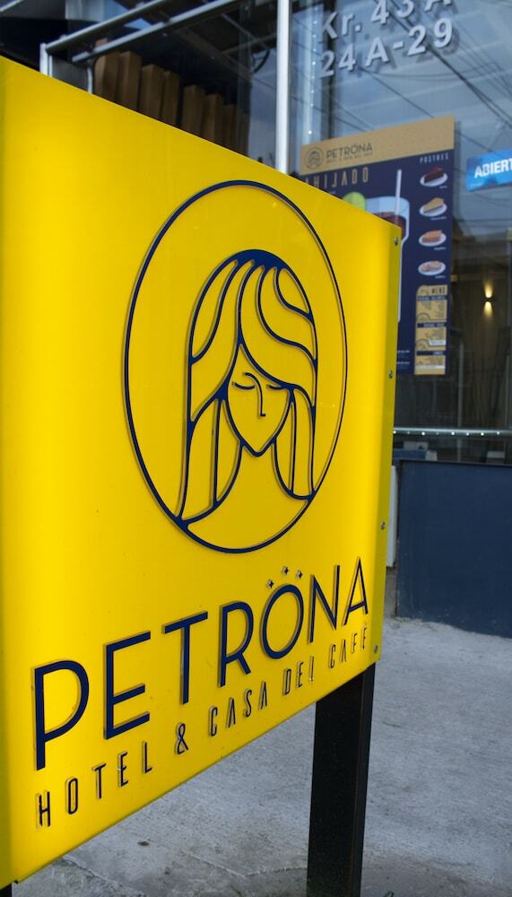 Hostal Petrona Hotel Y Casa Del Cafe