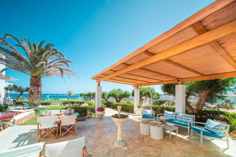 Pyrgos Beach Hotel Apartments