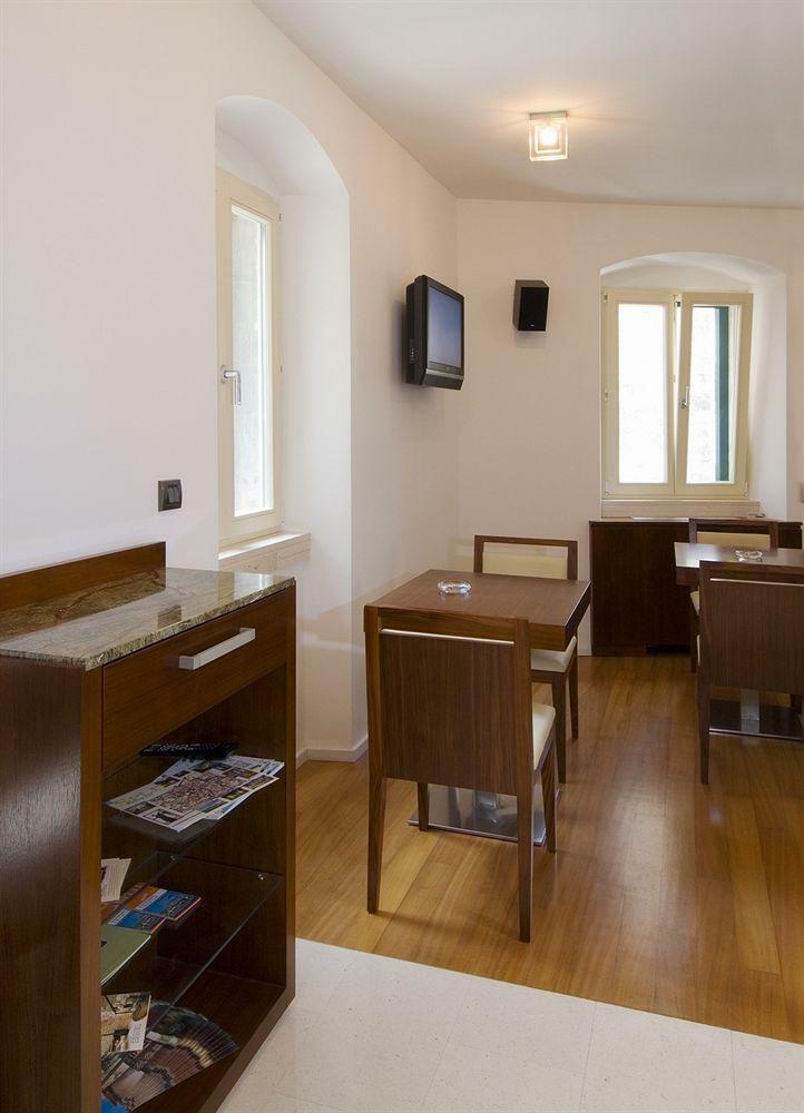 Hotel Vestibul Palace
