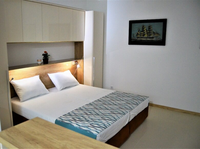 Yeshill Apartments