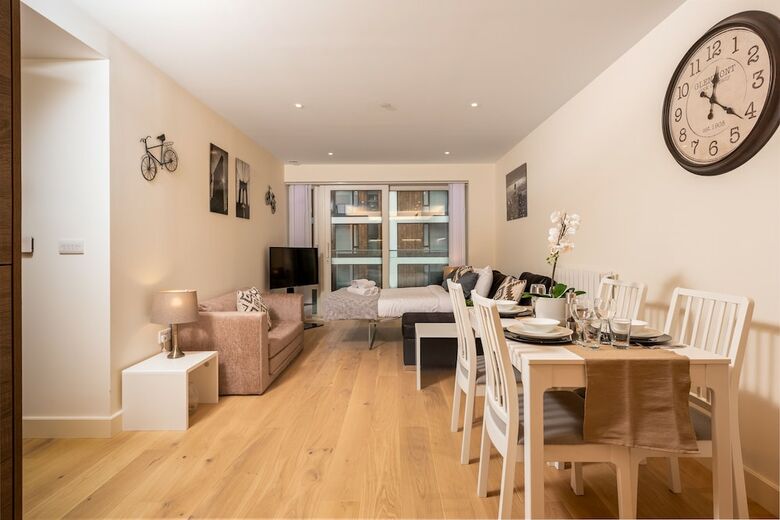 Lt Riverview Apartment East Greenwich