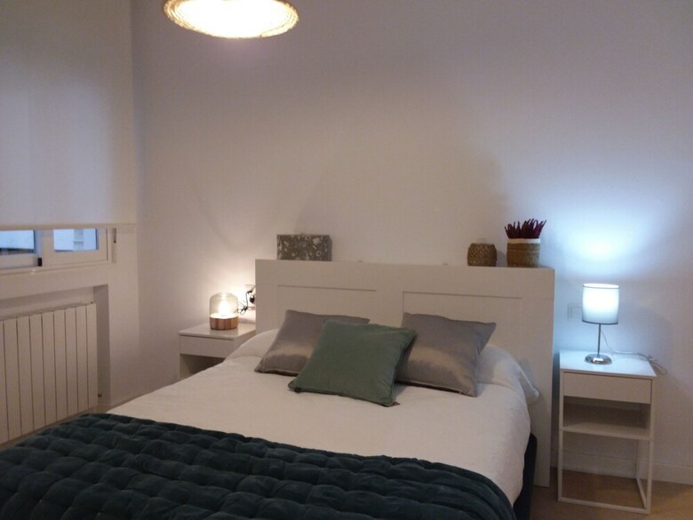 Deluxe Cruz Conde Apart. 2 Dorm. 2 Ba�os